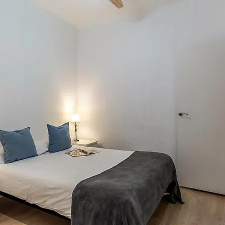 1690 - Ab Eixample Rossello ברצלונה